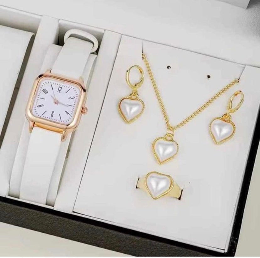 Ensemble Montre avec chaine et boucles d'oreilles et Bague - plaque or